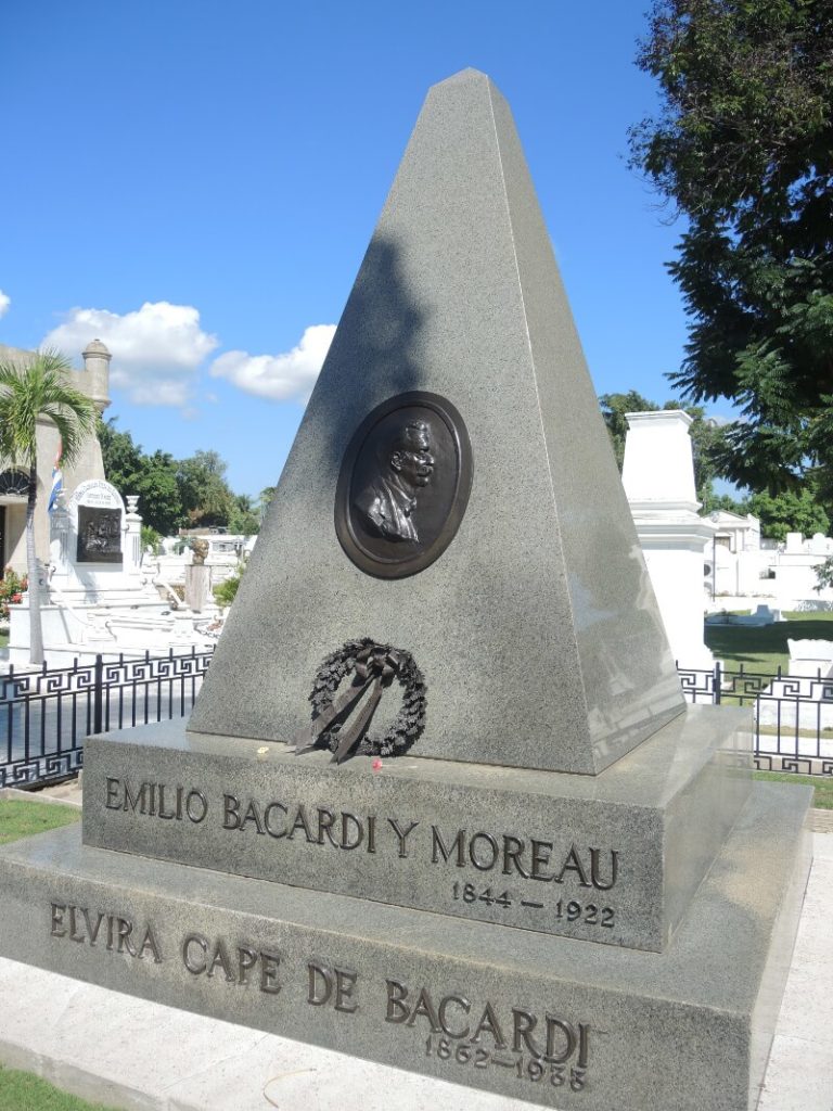 Kuba Sehenswürdigkeiten - Emilio Bacardí Moreau Grabstein