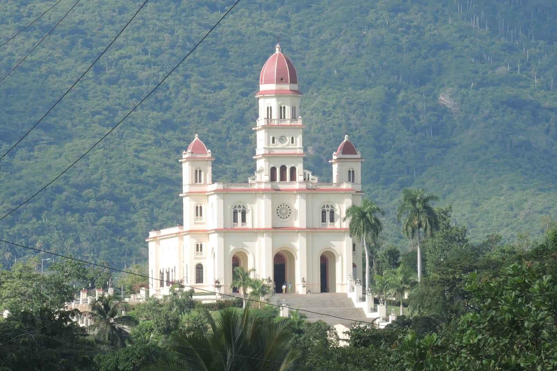 Kuba Sehenswürdigkeiten - Wallfahrtskirche El Cobre Santiago de Cuba