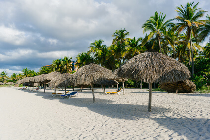 Varadero Resort weißer Strand mit Palmen
